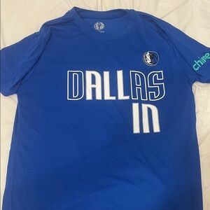 Dallas Mavericks tee from the Dallas Mavericks players!
